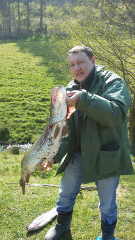 Dieser Hecht wurde bei naturefish am 01.05.2016 an Teich #4 gefangen